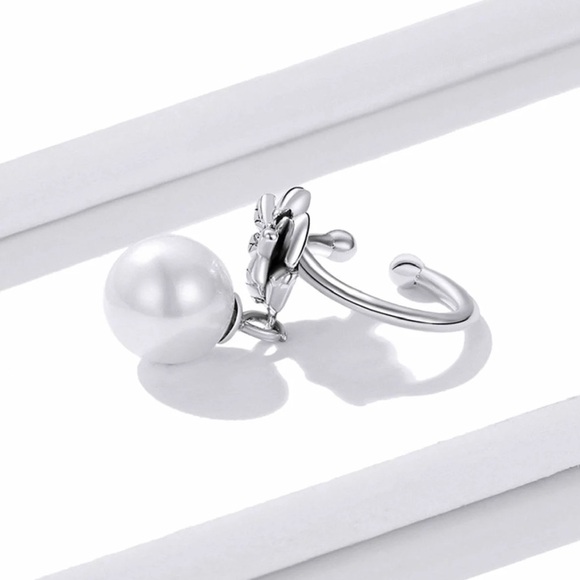 925 Sterling Bee Shell Pearl Ear Cuff for Women - Picture 2 of 9
